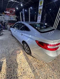 هيونداي أزيرا